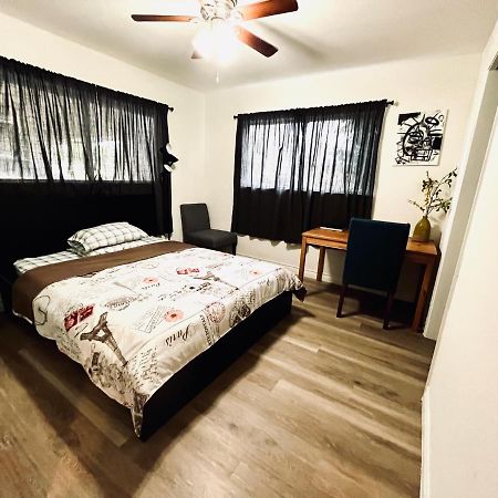 Cozy Private Bed & Bath Near Medical Center, Galleria And Dt Хьюстон Экстерьер фото